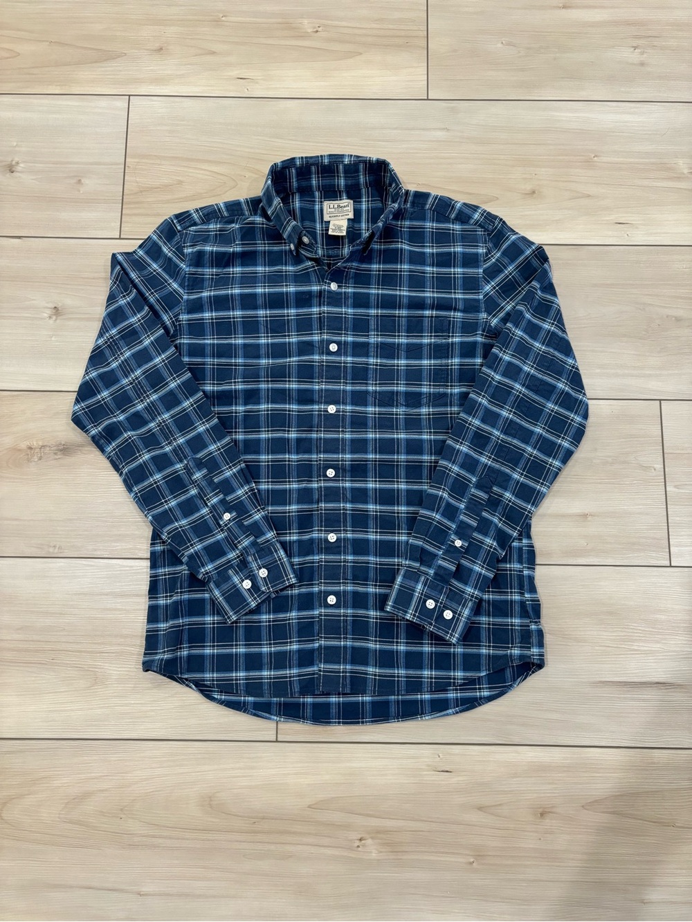 L.L. Bean Vintage 90s Outdoors preppy Navy and White Plaid Button-Down Shirt